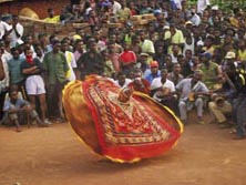 Weltweite Studienreisen, Reisen mit Studienreisencharakter - Benin: Egun dancing masks